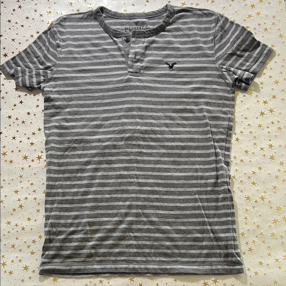 American Eagle Outfitters Gray and White Short Sleeve Henley Tee